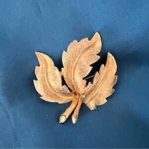 Matte Gold Patina Leaf Brooch